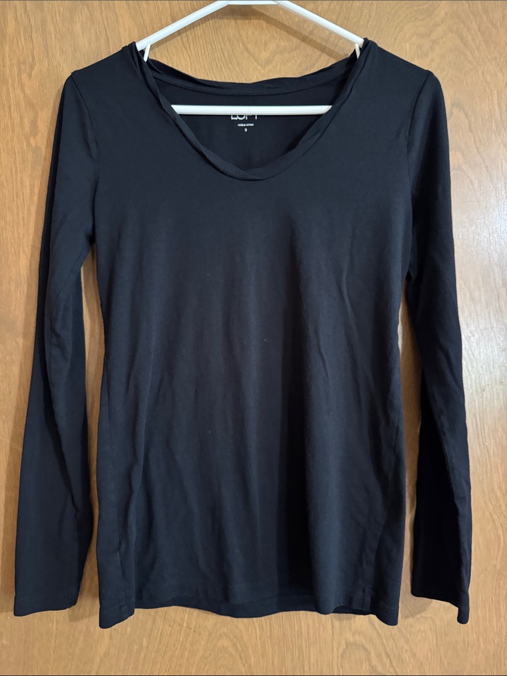 LOFT Black Long Sleeve Scoop Neck Tee